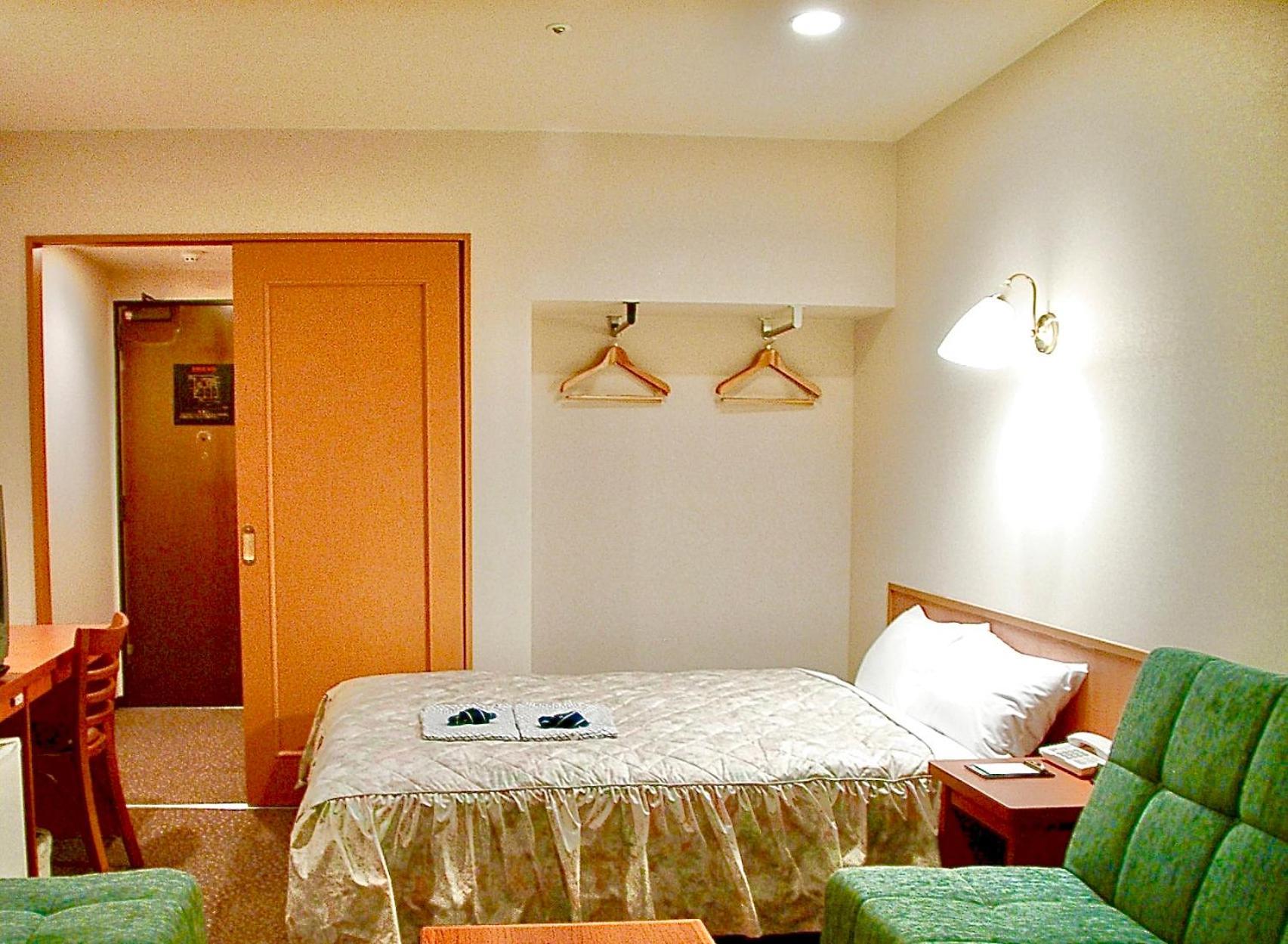 Himeji Ekimae Universal Hotel Minamiguchi Dış mekan fotoğraf