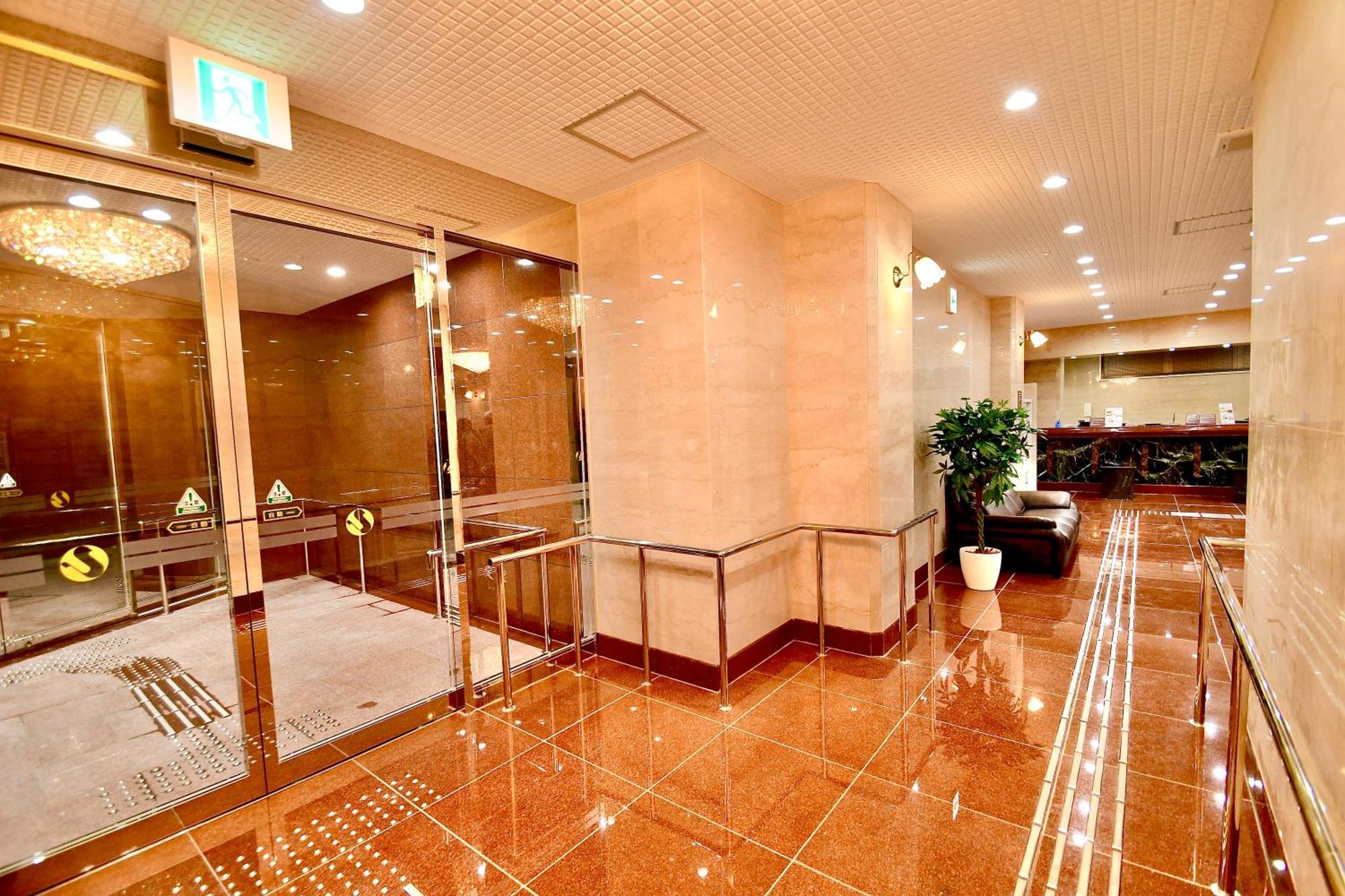 Himeji Ekimae Universal Hotel Minamiguchi Dış mekan fotoğraf