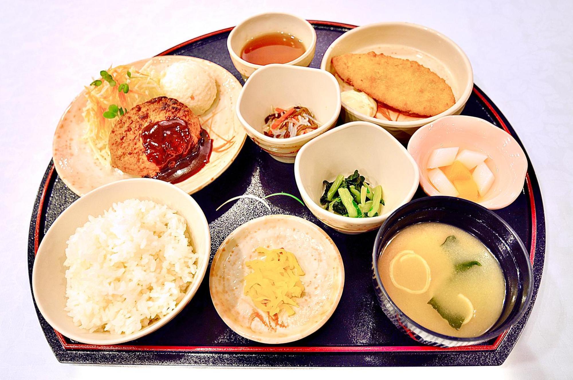 Himeji Ekimae Universal Hotel Minamiguchi Dış mekan fotoğraf